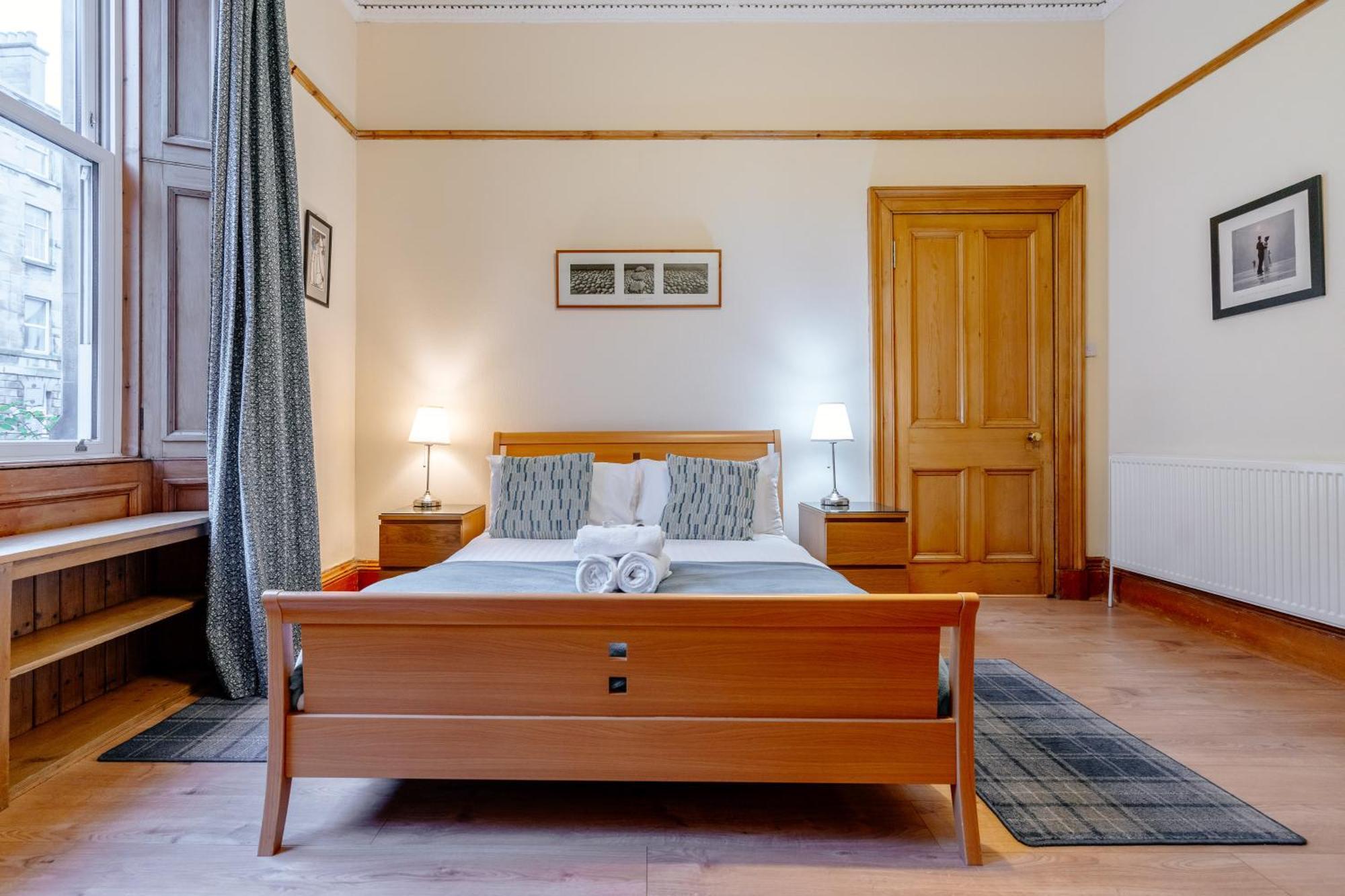 Beautiful Spacious Ground Floor Newington Flat 爱丁堡 外观 照片